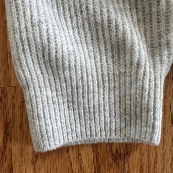 WHBM Ribbed Raglan Fitted Sweater - Picture 5 of 9